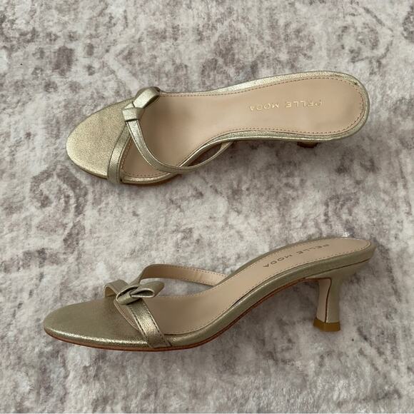 Pelle Moda Shoes - Pelle Moda Jadine Low Heeled Sandals Gold Metallic Size 5.5 New